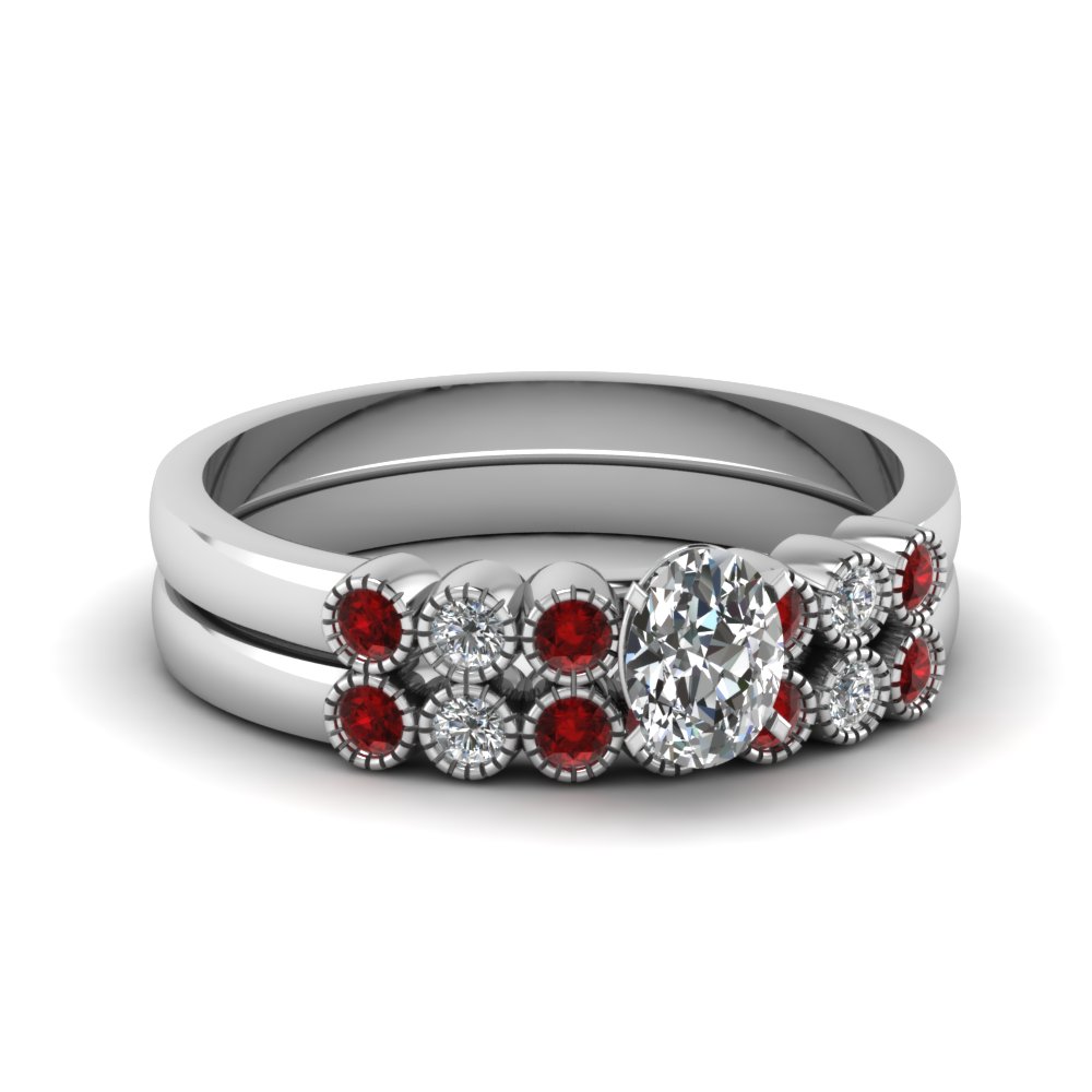 Bezel Milgrain Oval Shaped Diamond Wedding Ring Set With