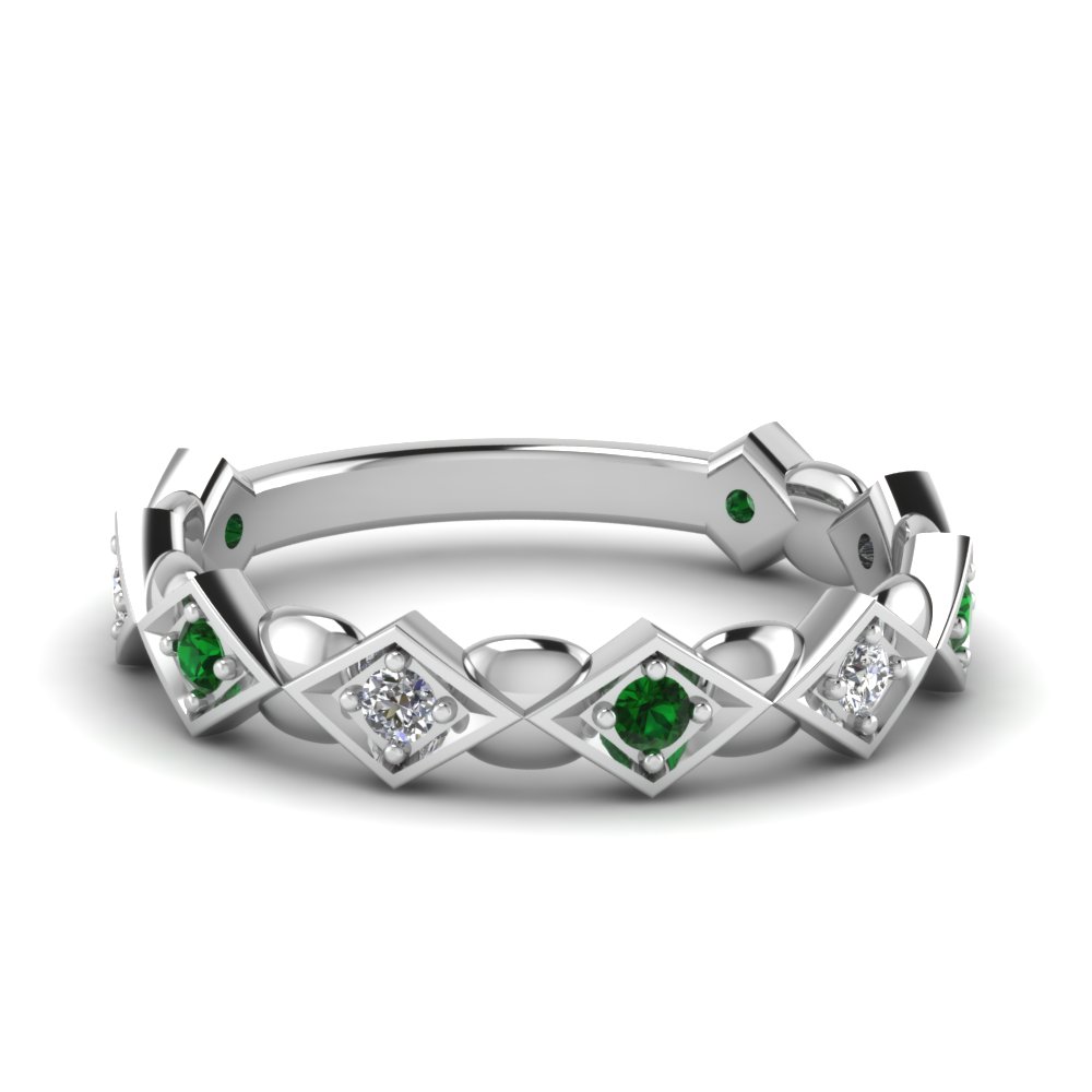 Kite Design Emerald Wedding Band