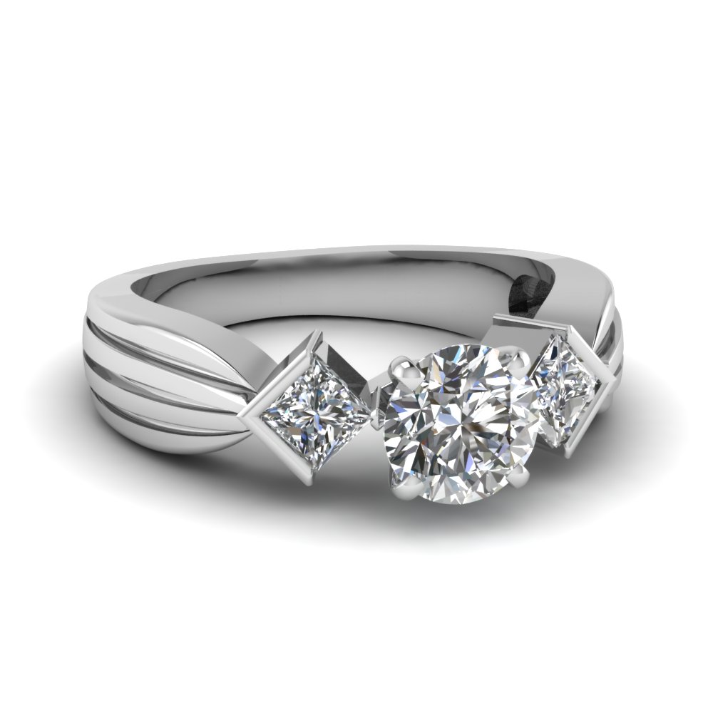 Three Stone Round Engagement Rings