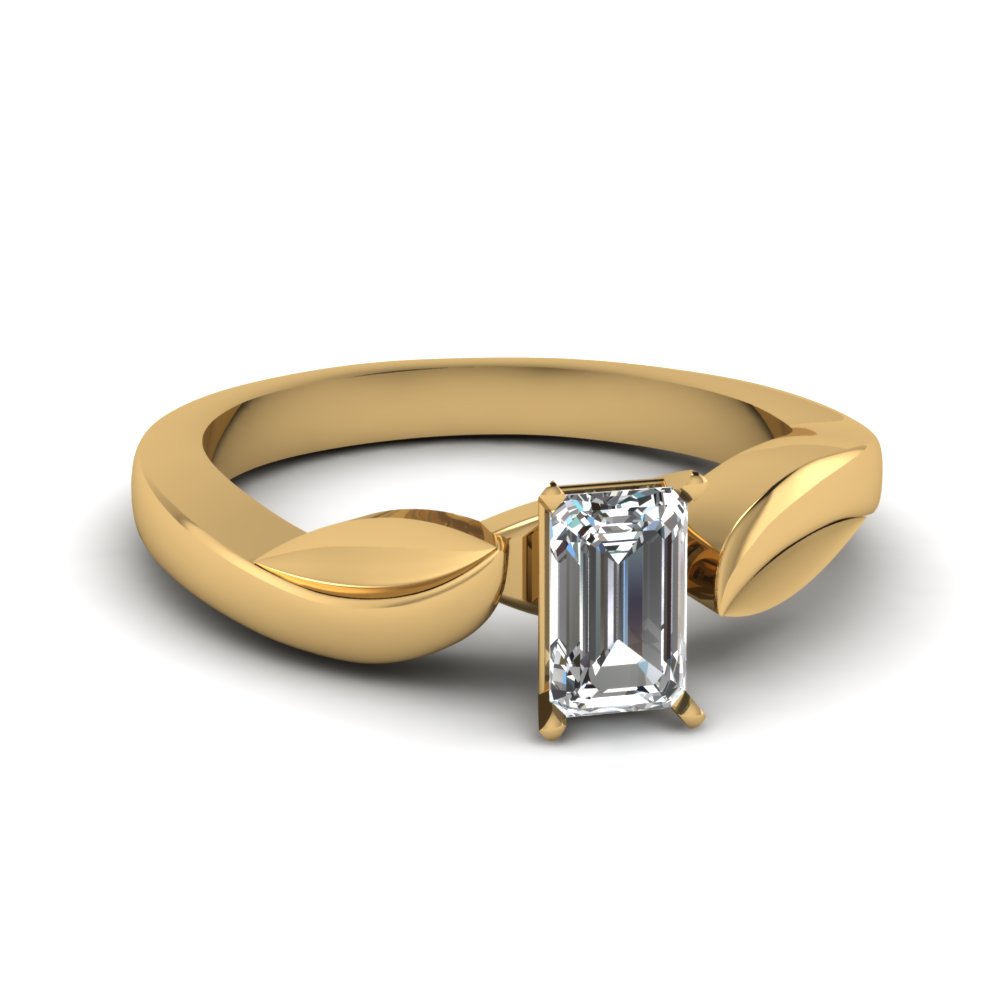 Emerald Cut Solitaire Engagement Rings