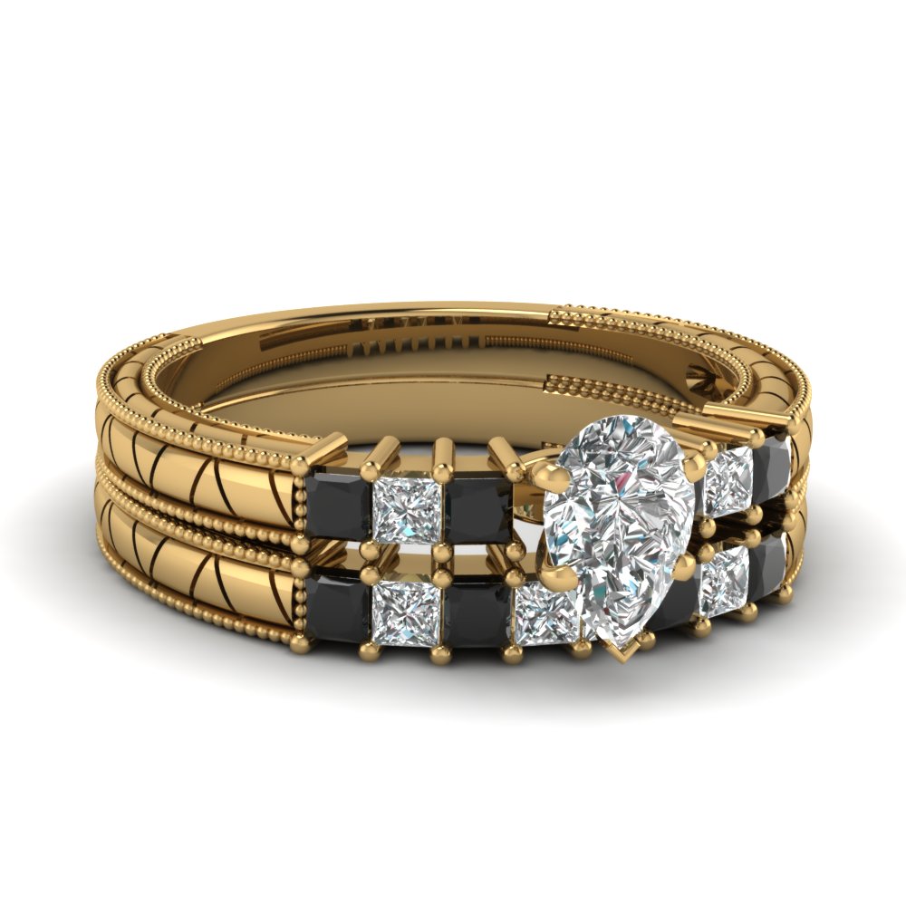Pear Shaped Petite Vintage Wedding Ring Set With Black